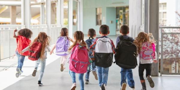 Alumnos en un colegio 