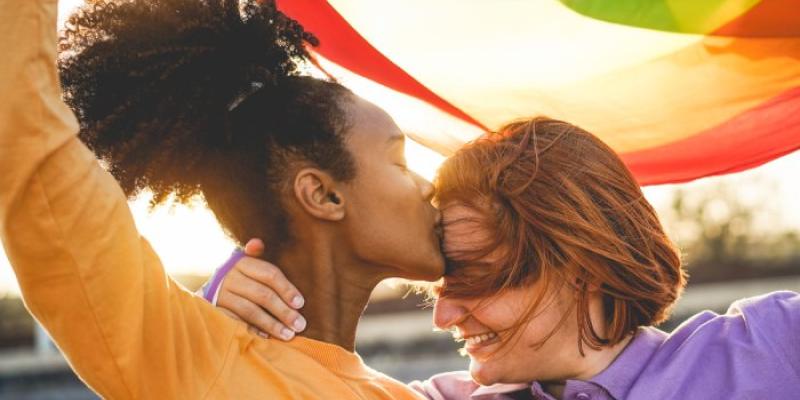 Chicas celebrando el Día de la Visibilidad Lésbica