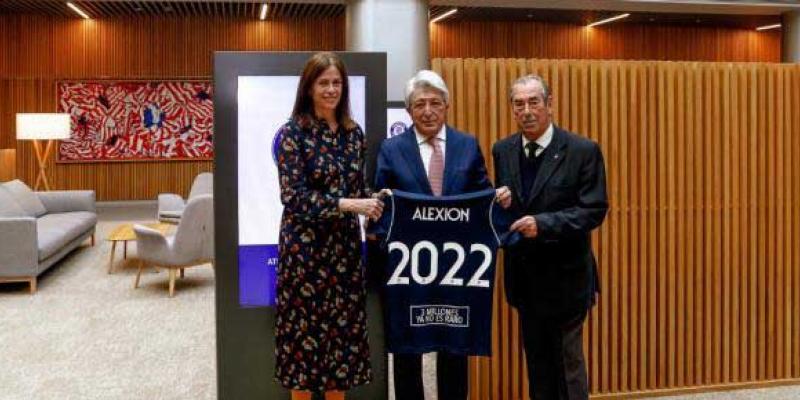 La Fundación Atlético de Madrid recibe a 45 niños en la primera escuela de fútbol adaptado