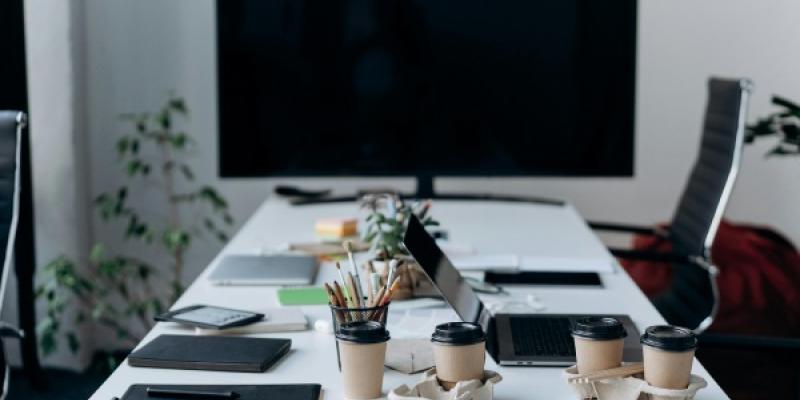 La desconexión digital es crucial para evitar el absentismo laboral