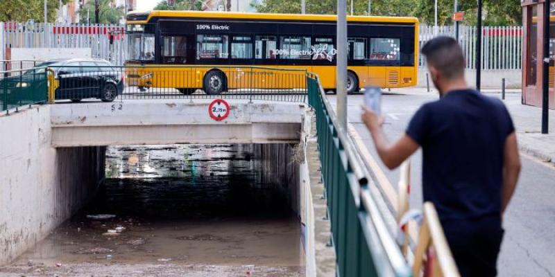 Una tromba de agua obliga a varios rescates en Molina de Segura (