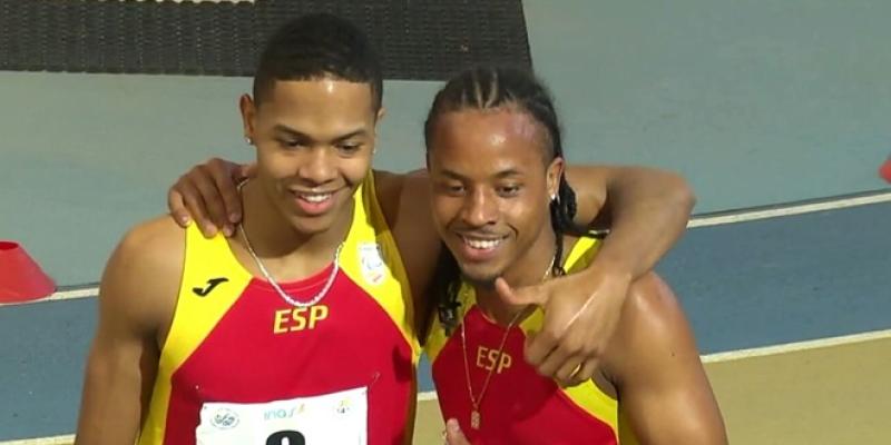 Los hermanos Deliber y Dionibel Rodríguez tras una prueba de los 400 metros lisos. Fuente: AD