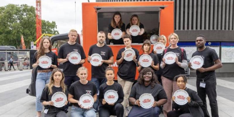 #EmptyPlates, la campaña que quiere acabar con el hambre