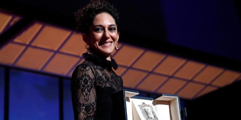 Imagen de archivo de Zar Amir Ebrahimi tras ganar el premio a la mejor actriz por su papel en 'Holy Spider' en el  Festival de Cine de Cannes.
