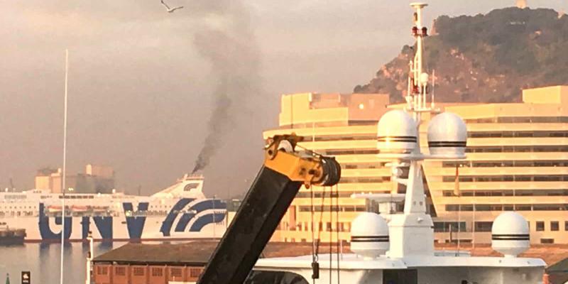 La contaminación atmosférica de los barcos crece