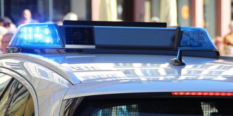 Luces de un coche policial