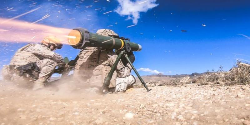 Lanzamiento de un misil Spike LR2