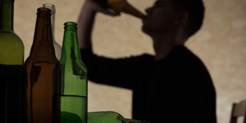 Gran riesgo de recaídas a la adicción al alcohol