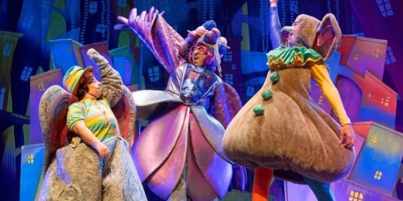 Una escena de Dumbo, El Musical