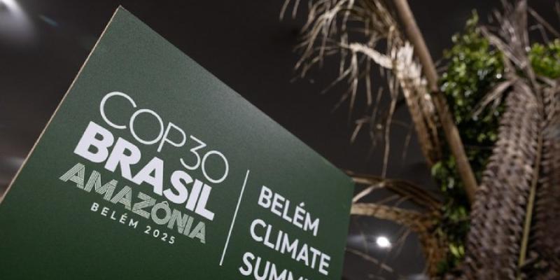 Cartel de la COP30 en Belém (Brasil) 