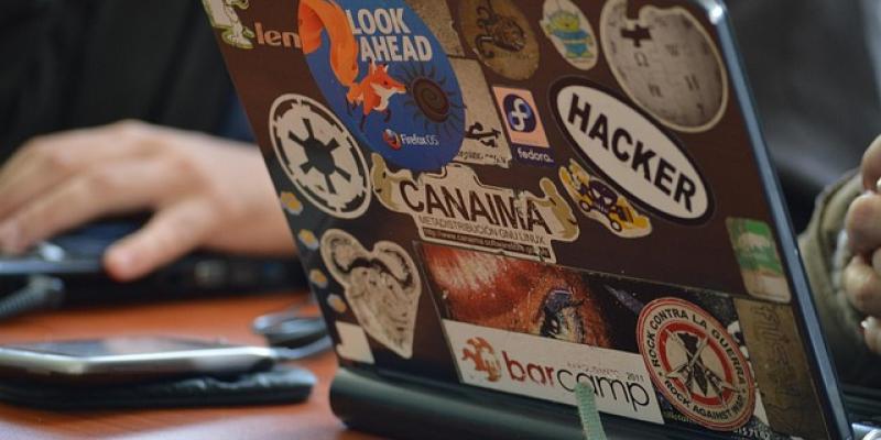 Ordenador portátil de un freelancer