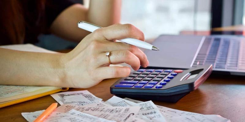 Los españoles reducen sus gastos ante el aumento de precios