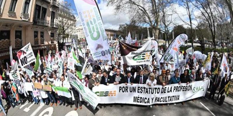 Manifestación convocada por la Confederación Española de Sindicatos Médicos (CESM) contra las propuestas de Sanidad, el pasado abril en Madrid