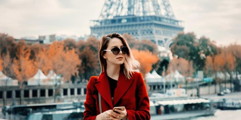 Mujer editando fotos