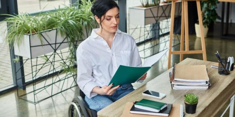 persona con discapacidad trabajando