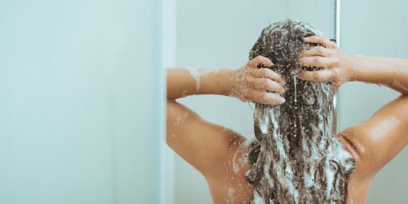 Un experto habla sobre el lavado de pelo en TikTok