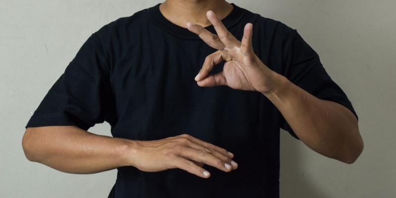 Ampliación del servicio de atención a personas sordas de Mapfre