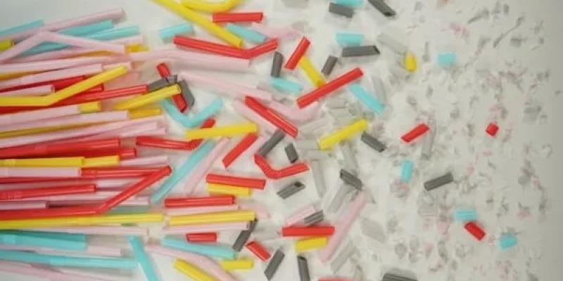 Pajitas de plástico de colores