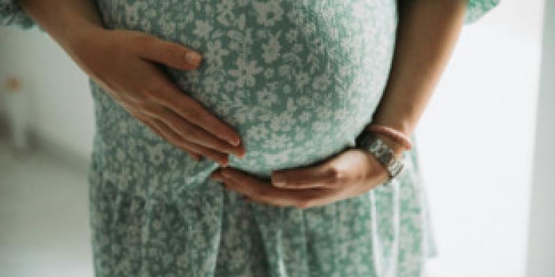 La edad influye en la maternidad y en las mujeres