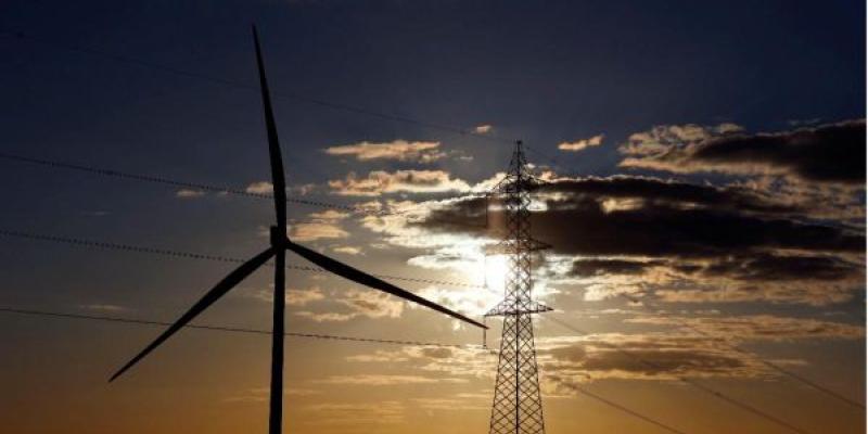 Europa se enfrenta a una carrera contra el tiempo: faltan redes eléctricas para lograr la neutralidad climática en 2050