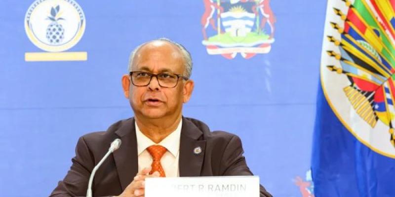 El secretario general, Albert Ramdin