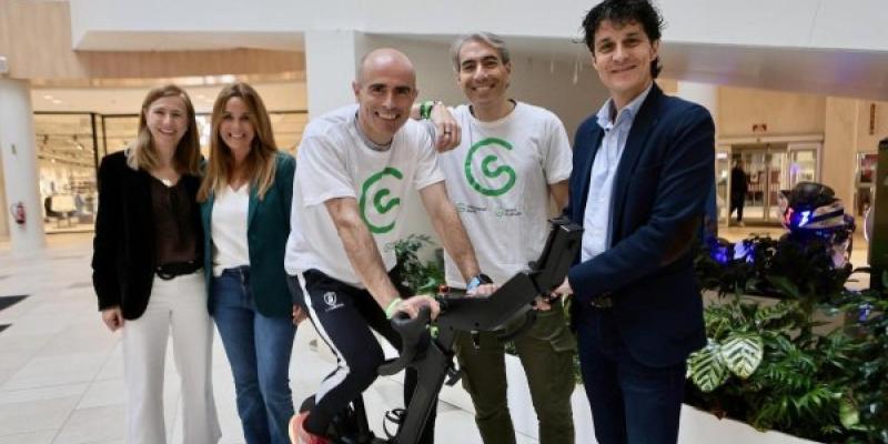 Axier Urresti y Raúl Pérez pedaleando contra el cáncer