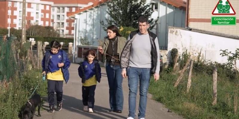 Rosana y Guzmán con sus hijas 
