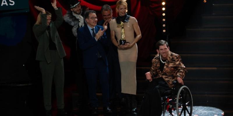 Entrega del Premio Talía por el Cambio Social y la Inclusión 2025 al actor Telmo Irureta 