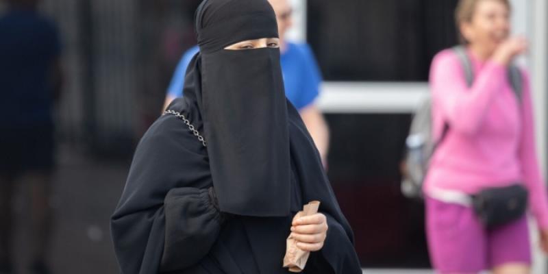 mujer con burka