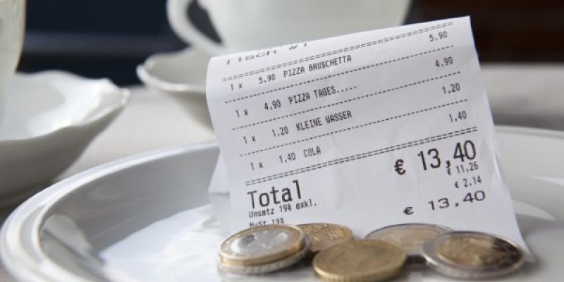 Ejemplo de una persona que ha dejado propina