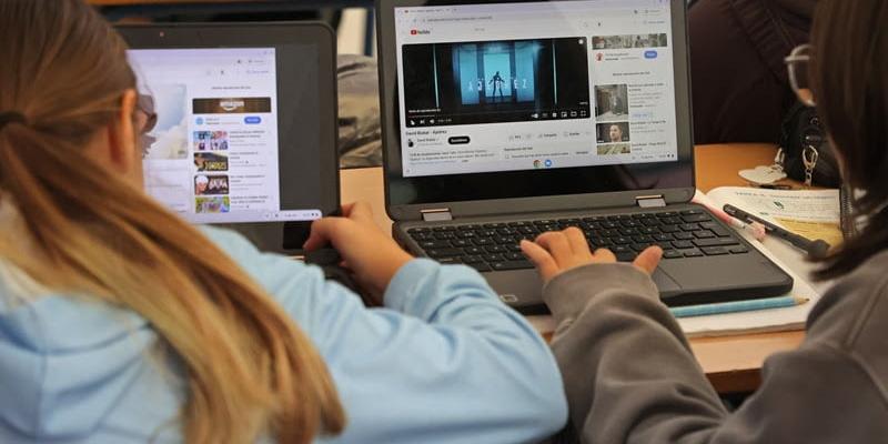 Control sobre las redes sociales en niños