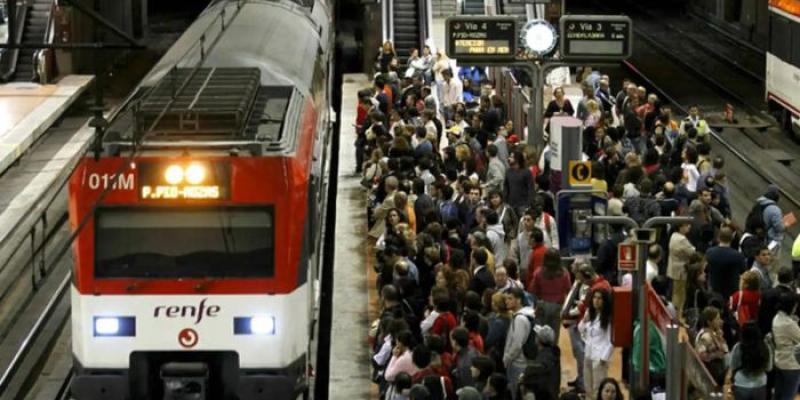 Aglomeraciones en varias estaciones. 