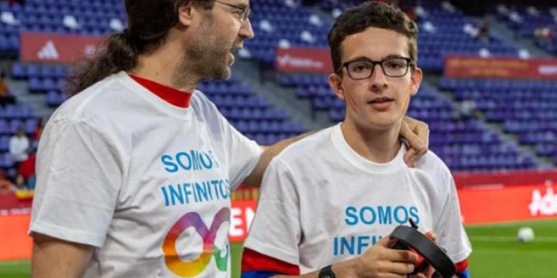 Dos de las personas voluntarias 