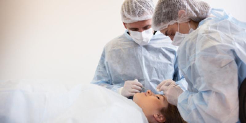 Sanidad garantiza la seguridad en las cirugías estéticas