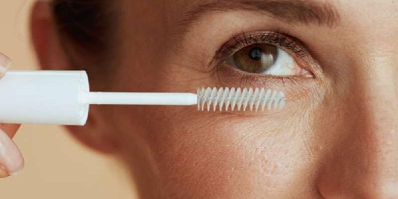 Alerta de la OCU por sérums peligrosos para las pestañas