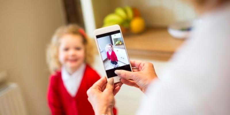 El sharenting, la ciberseguridad, la salud mental y la protección de los menores