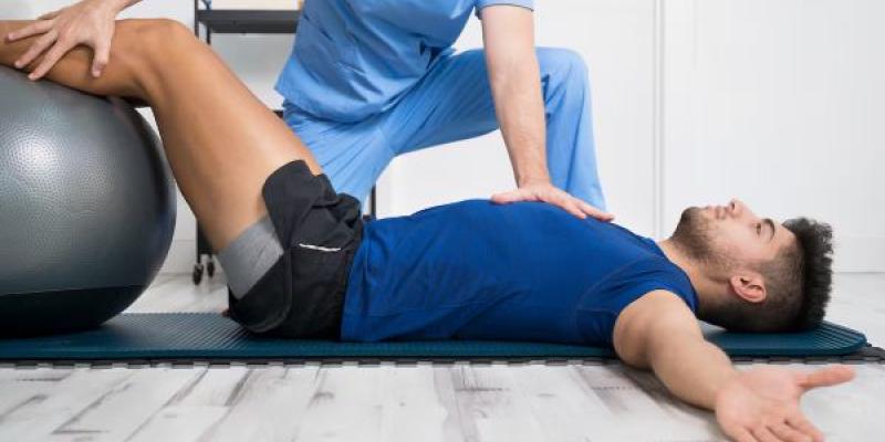 Los hombres también tienen suelo pélvico y como cualquier otro grupo muscular, puede debilitarse. 