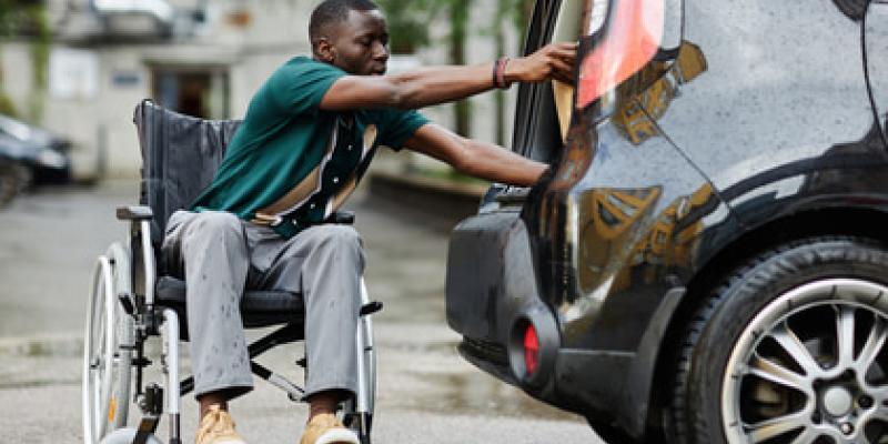 Los taxis adaptados son inexistentes