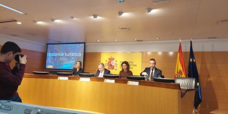 Hereu presenta el balance del turismo de 2025