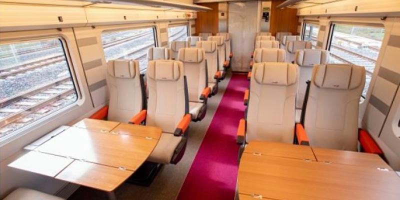 interior de un tren Avlo