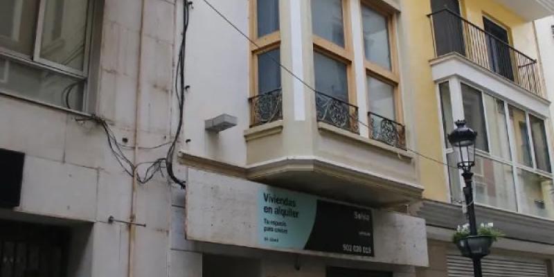 Vivienda okupada en la calle Caballeros de Castellón. 