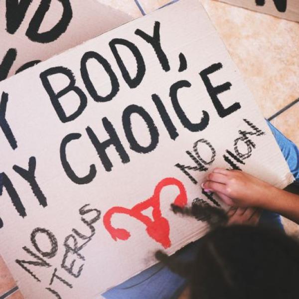 Cartel de una manifestación a favor del aborto