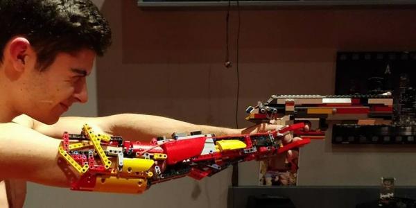 David Prótesis Lego