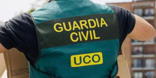 Guardia Civil UCO de espaldas