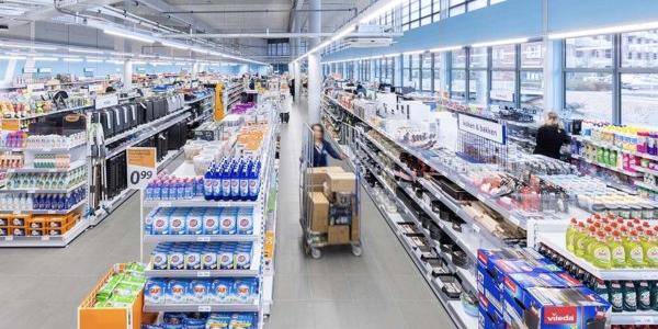 Interior de una tienda Action