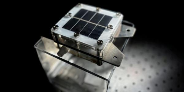 Una máquina que usa agua de mar para crear hidrógeno verde y agua potable