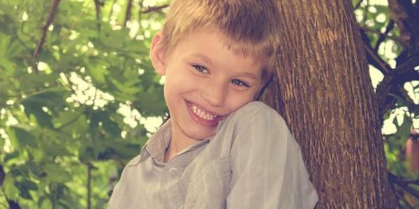 Niño con autismo de vacaciones