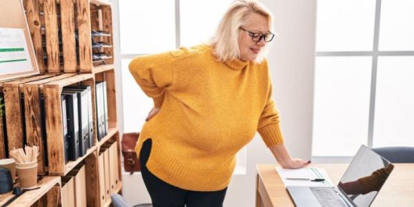 Mujer con incapacidad temporal