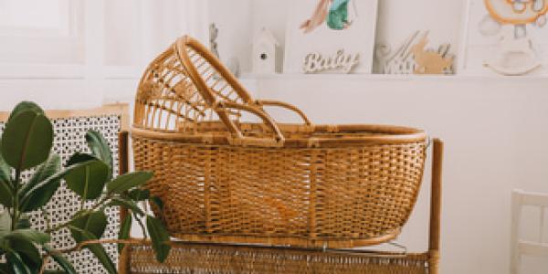 Los padres recurren a la segunda mano para los productos de bebé