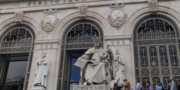 La Biblioteca Nacional abre sus puertas 